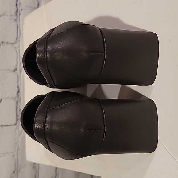 Lola Cruz Loafers - Picture 4 of 8